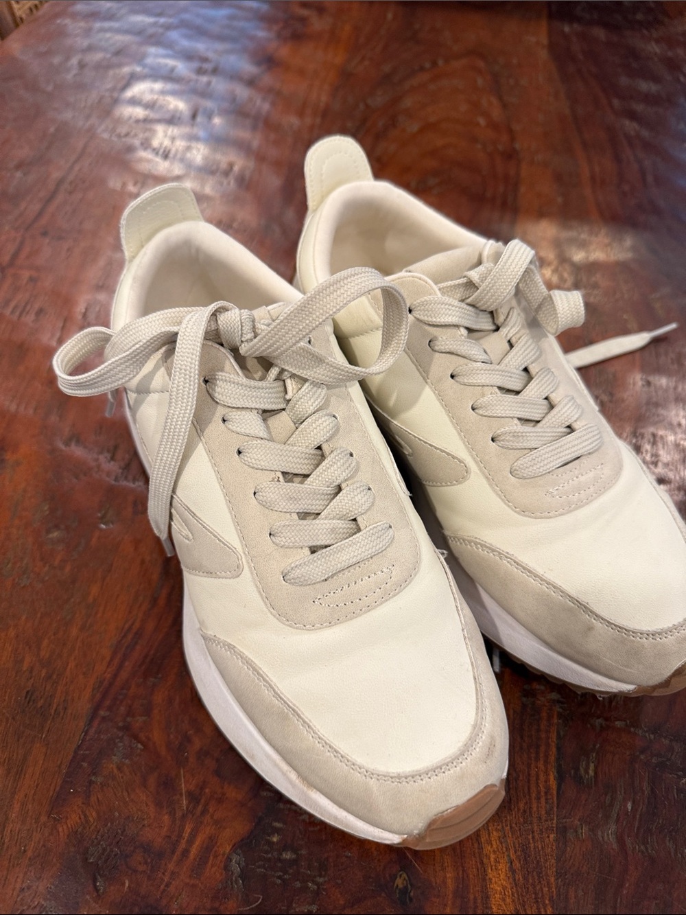 Dolce Vita Men's Low-Top Sneakers in Cream and White